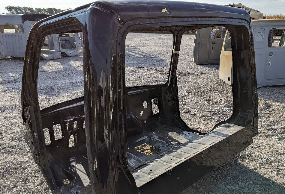 Damaged Freightliner M2 Day Cab Shell #16 (Missing Backwall)