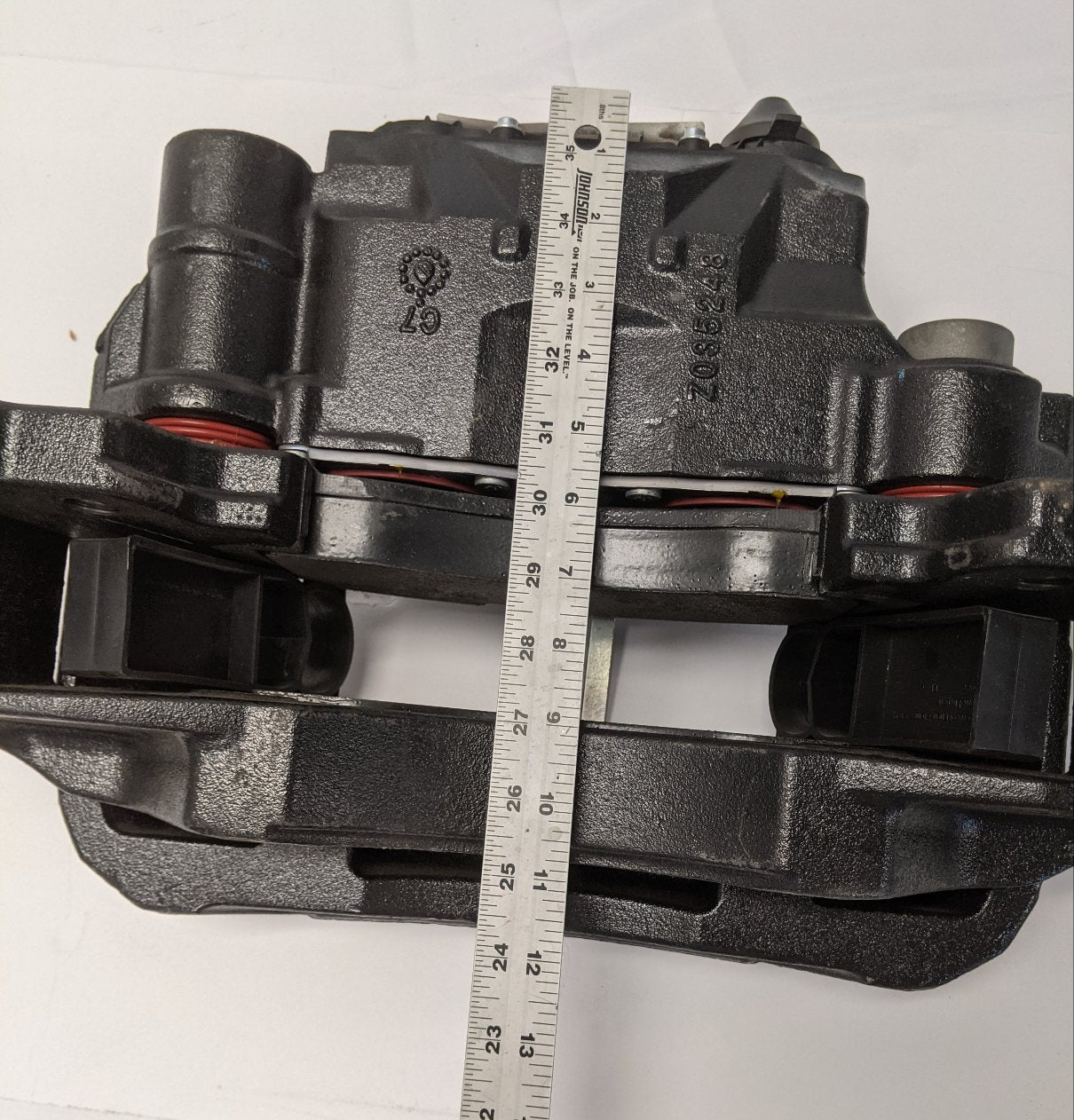 Bendix LH ADB22X Front Disc Brake Caliper & Pad Assembly BW K136322