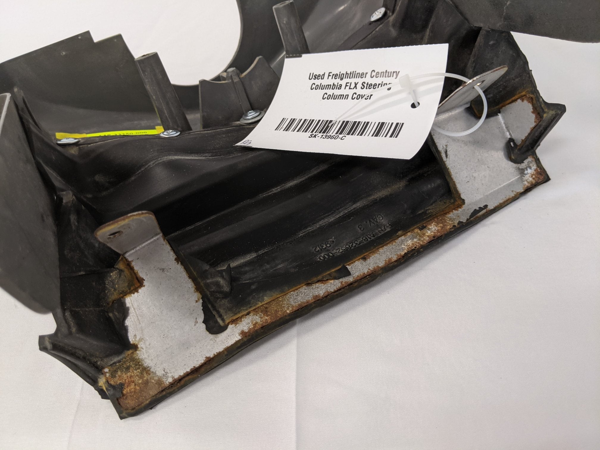 Used Freightliner Century Columbia FLX Steering Column Cover - P/N A18-33250-000 (10042807910716)