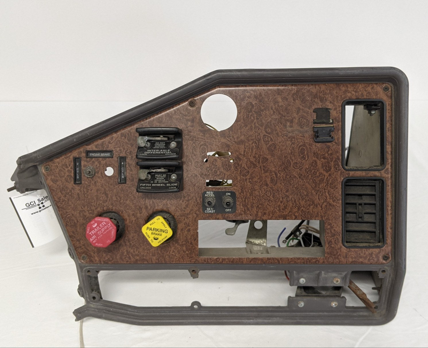 Used  Freightliner FLD Classic Gray Instrument Dash Panel - P/N 18-22127-002 (9987305701692)