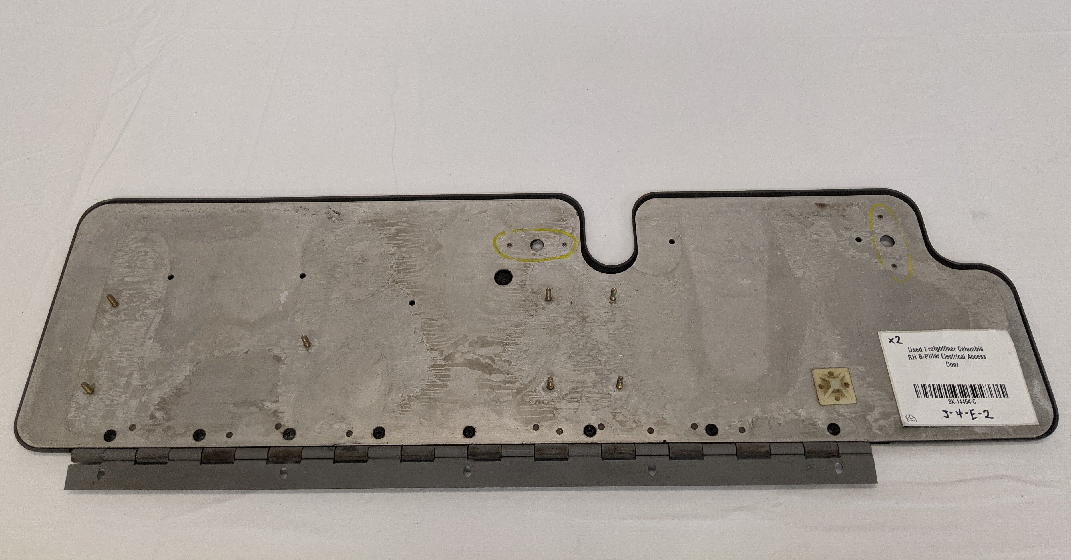 Used Freightliner Columbia RH B-Pillar Electrical Access Door-P/N A18-33784-001 (10090917364028)