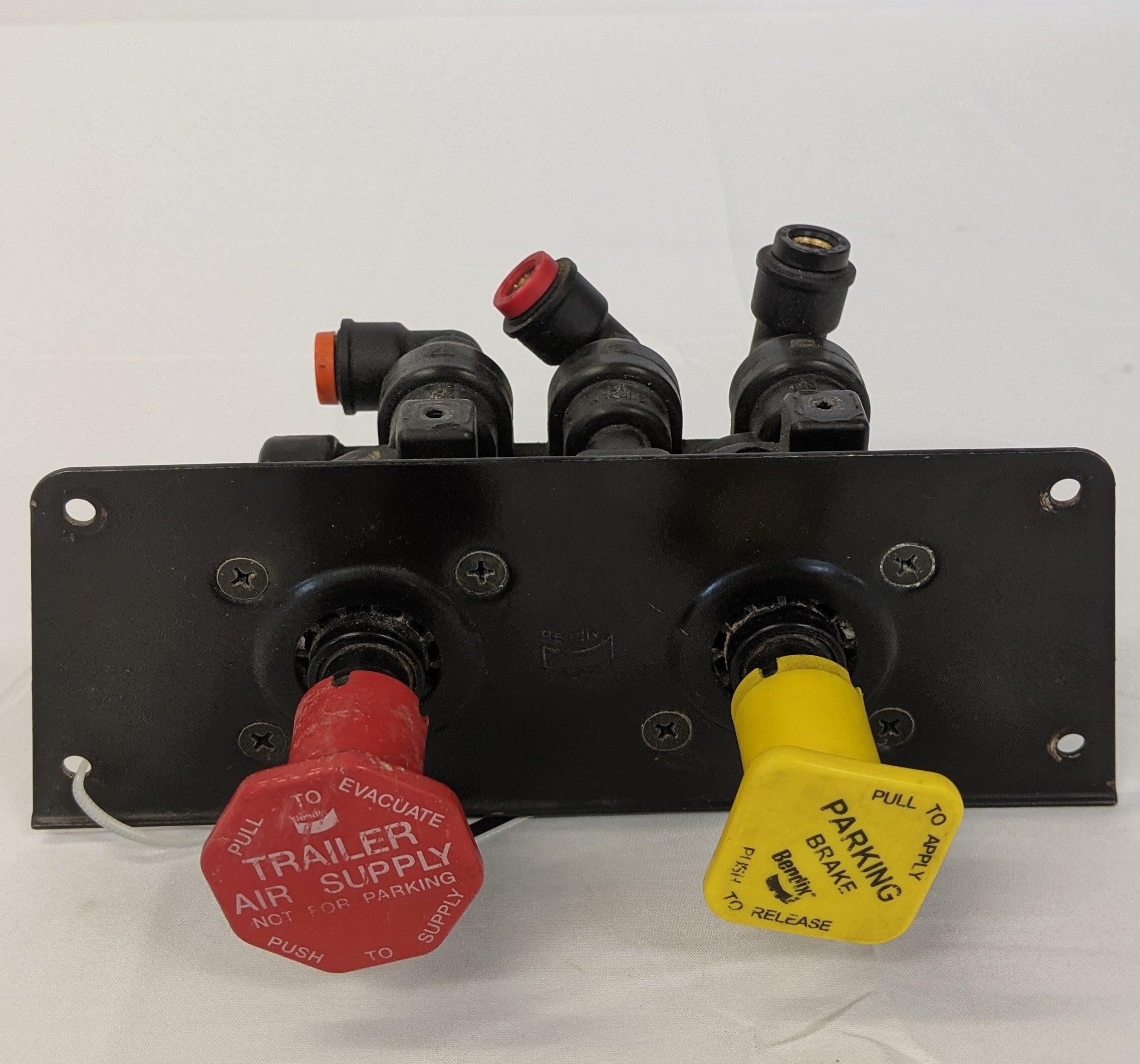 Used Bendix MV-3 Air Brake Parking Valve - P/N BW 5013293 (10125283328316)