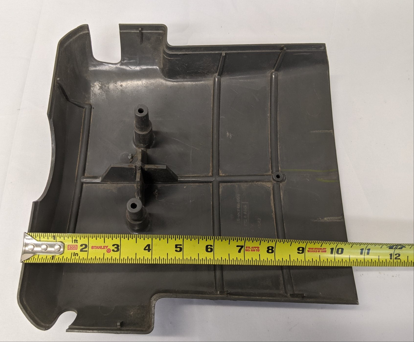 *Cracked* Freightliner Columbia, Century Steering Column Cover -P/N 18-33248-000 (10041355141436)