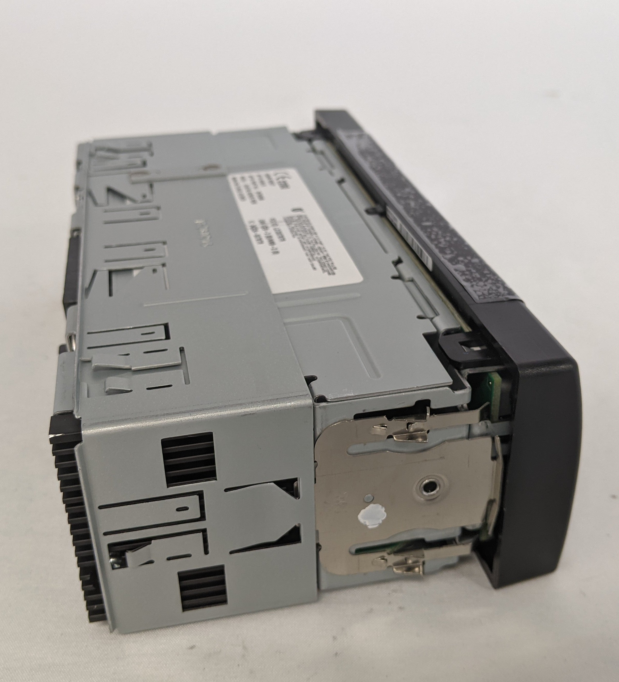 A22-78676-000 - Freightliner DEA737 Radio