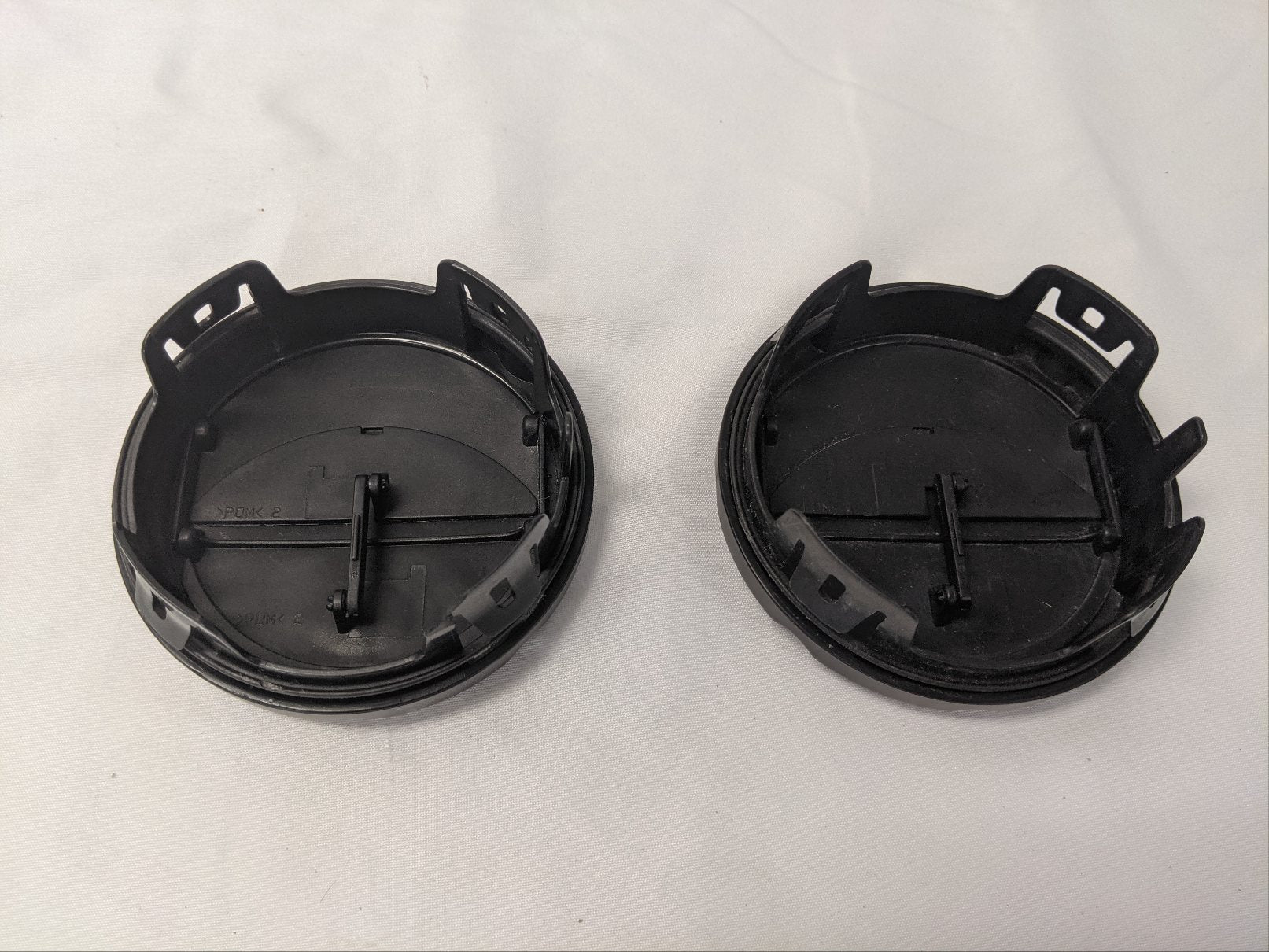 *Lot of 2* Used Freightliner Cascadia Sleeper Air Vent Louver- P/N A22-61065-000