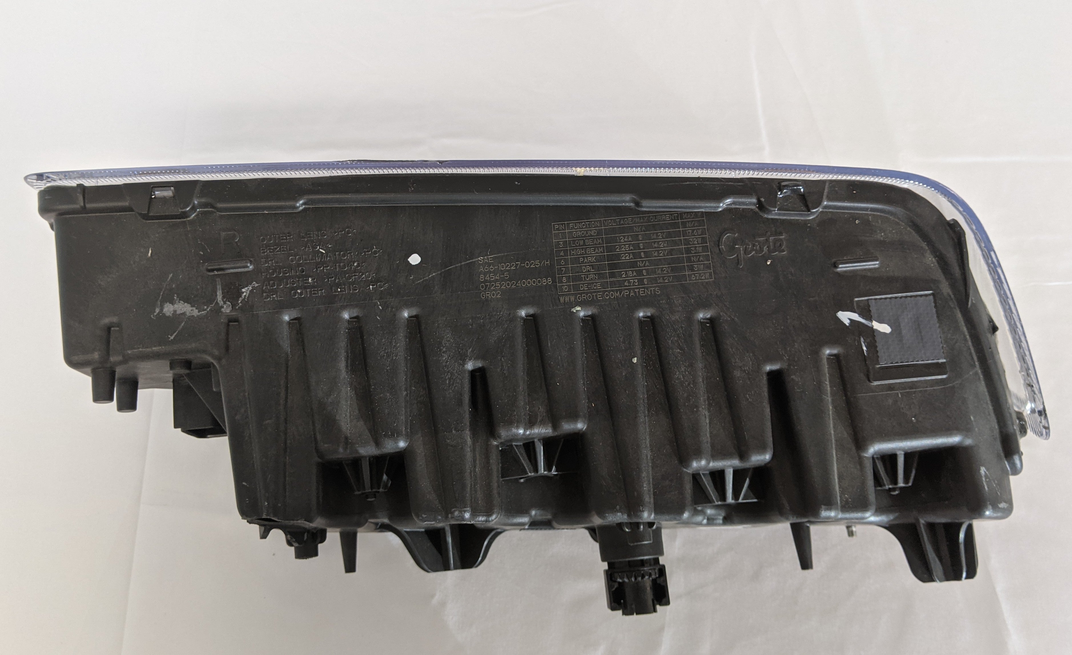 Damaged Western Star 49X, 47X SFA RH LED Head Lamp Assy - P/N  A66-10227-025 (8357147115836)