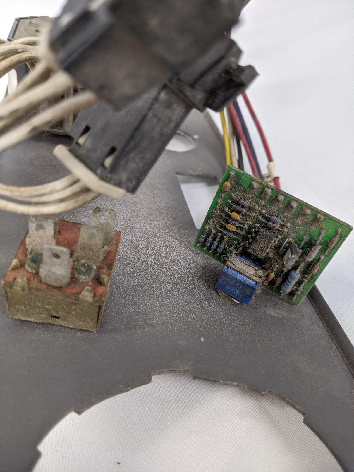 Used Freightliner Columbia Sleeper Control Panel - P/N 22-46623-008