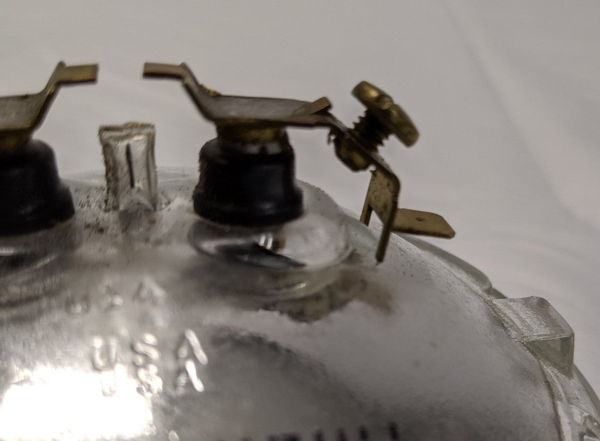 Phillips Single Filament Sealed Beam Utility Lamp - P/N PLC 4411