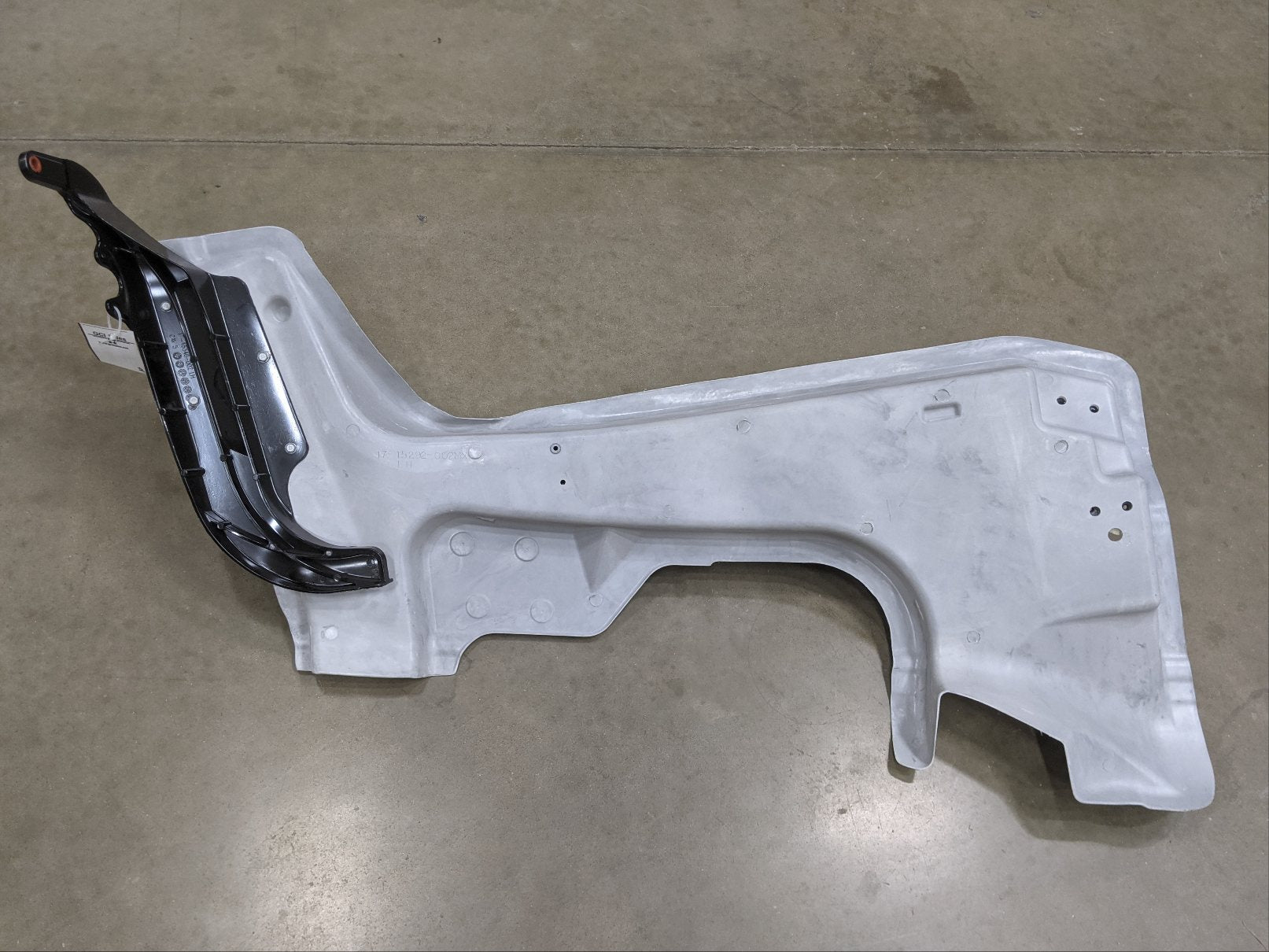 Freightliner LH Hood Reinforcement Panel & Bracket - 17-15292-002