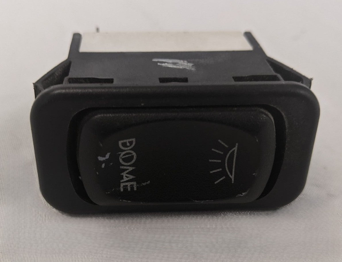 Used Freightliner Dome Light Rocker Switch - P/N A06-30769-084