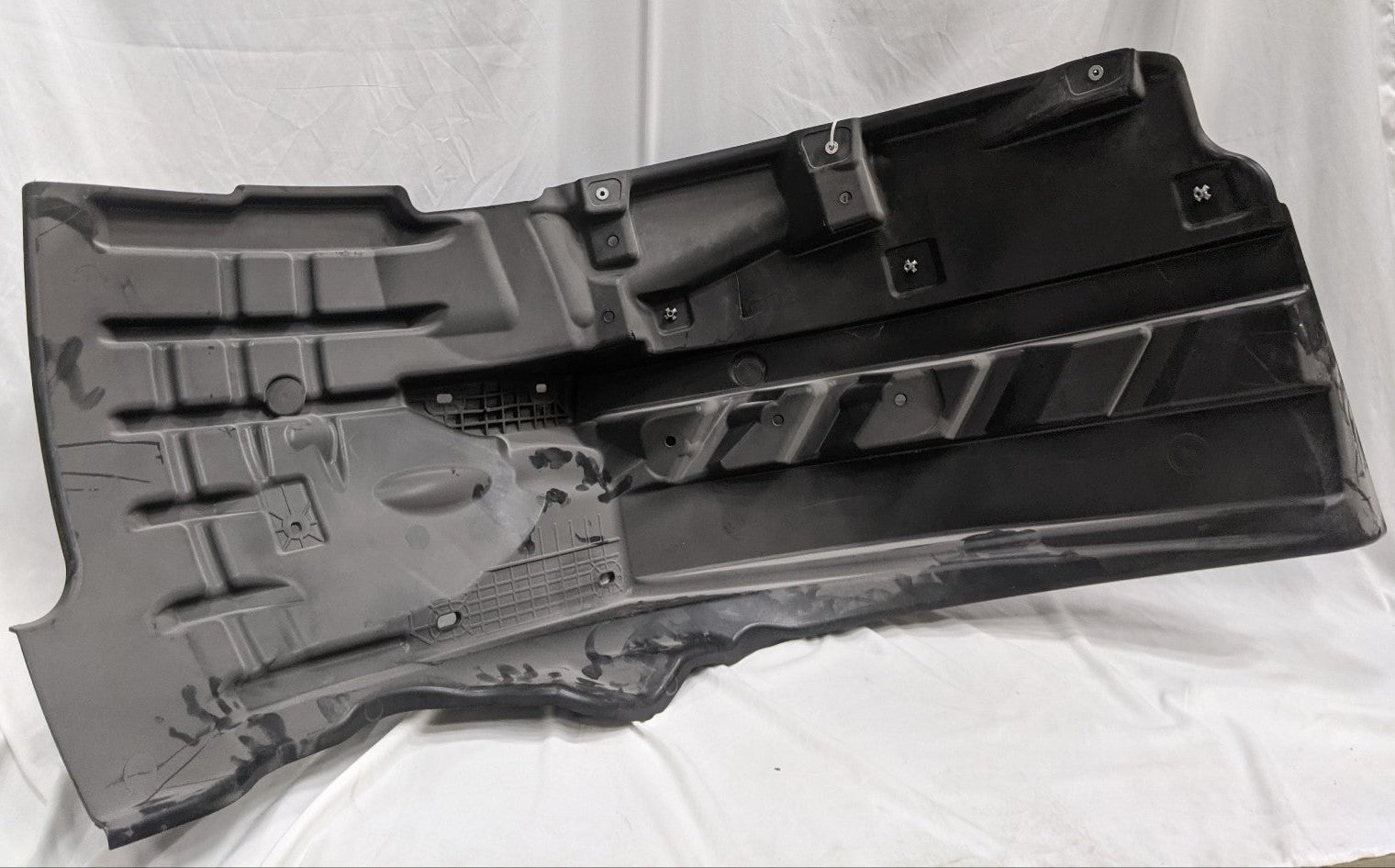 Damaged Freightliner LH Cabin Mounted Splash Guard - P/N A22-74146-000