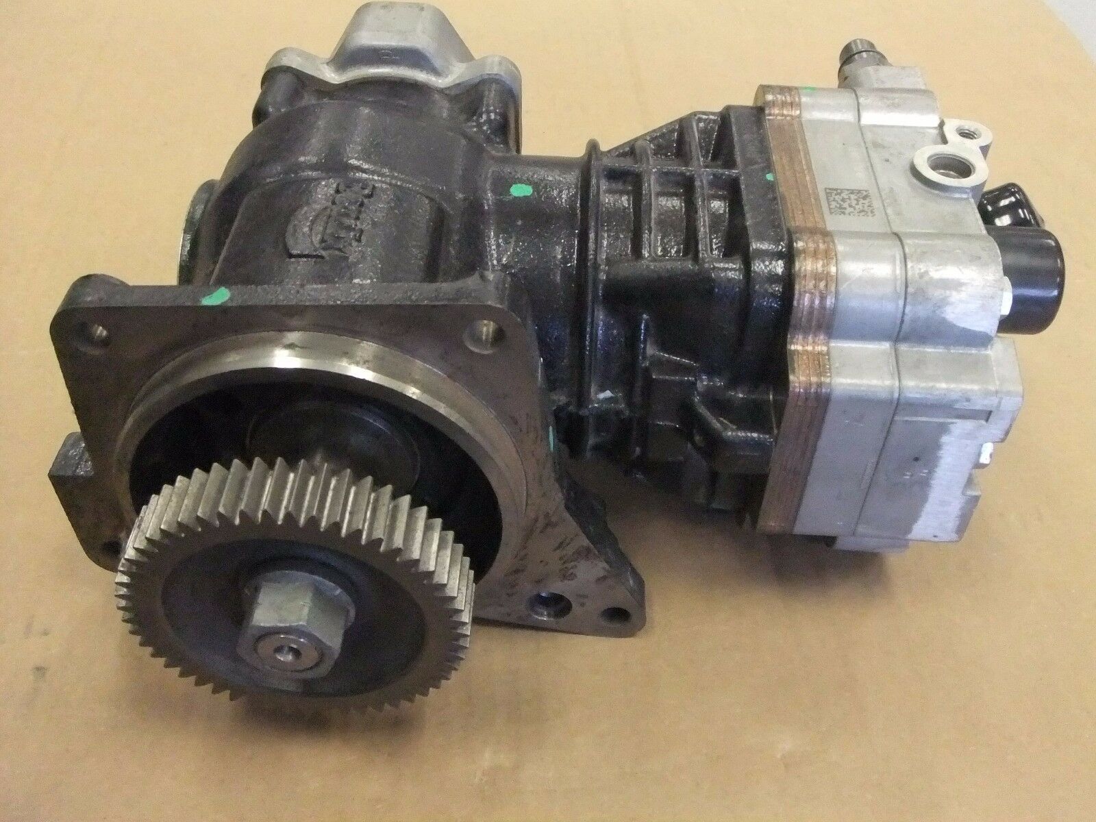 Bendix Detroit Diesel DD13 DD15 Air Compressor - P/N  BW K042437 (3939685367894)