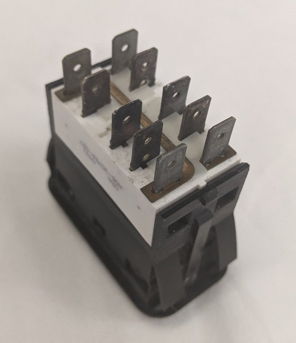 A06-22523-027 - Freightliner Power Window Momentary Switch