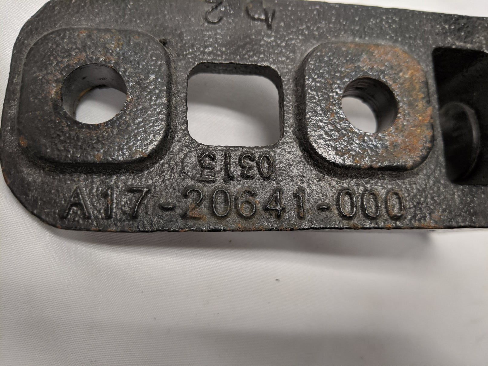 Used Freightliner Cascadia P4 Hood Support, Pivot Bracket - P/N A17-20641-000