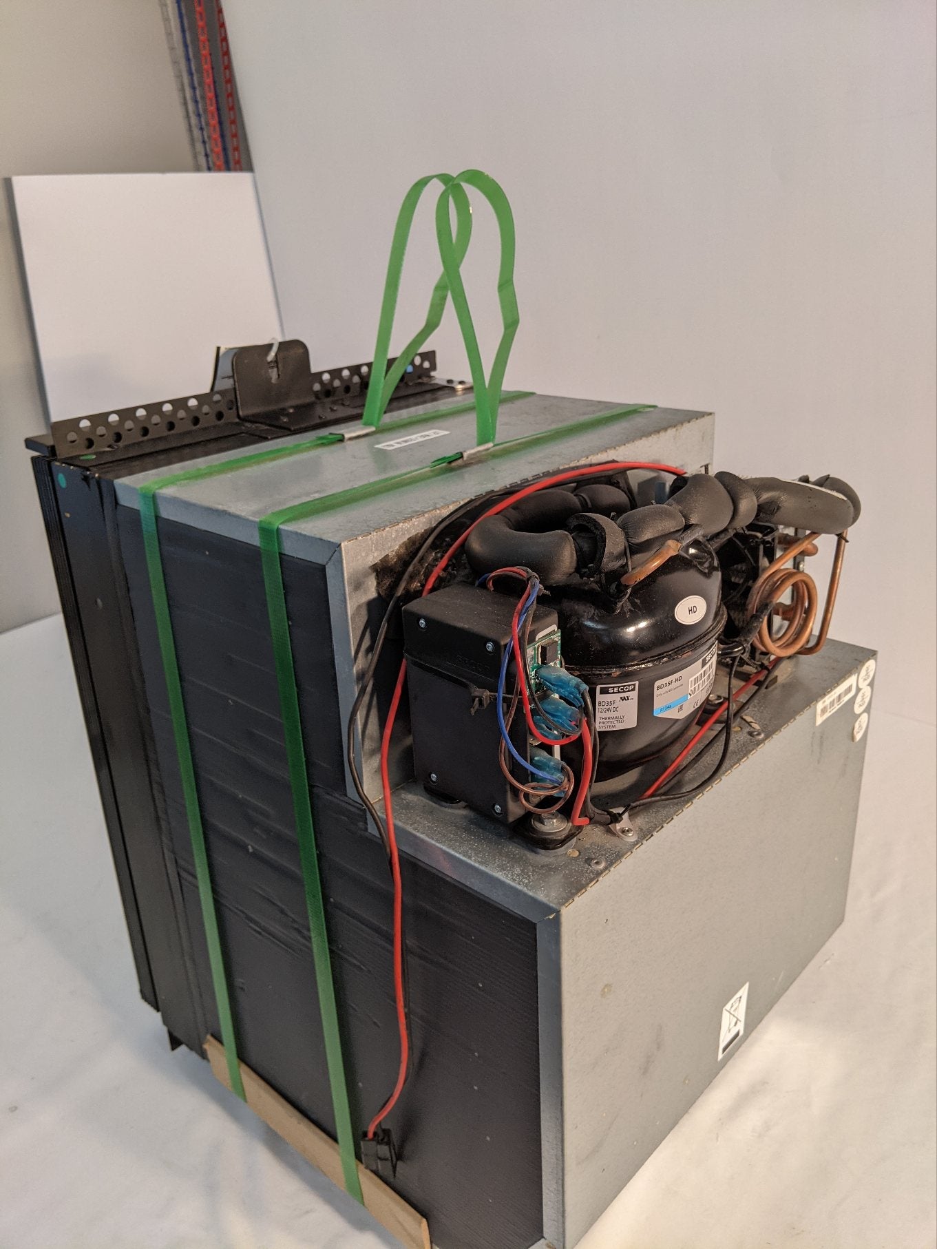Used Freightliner Cascadia P3 49L Refrigerator Assembly - P/N A22-74775-000 (10090950000956)