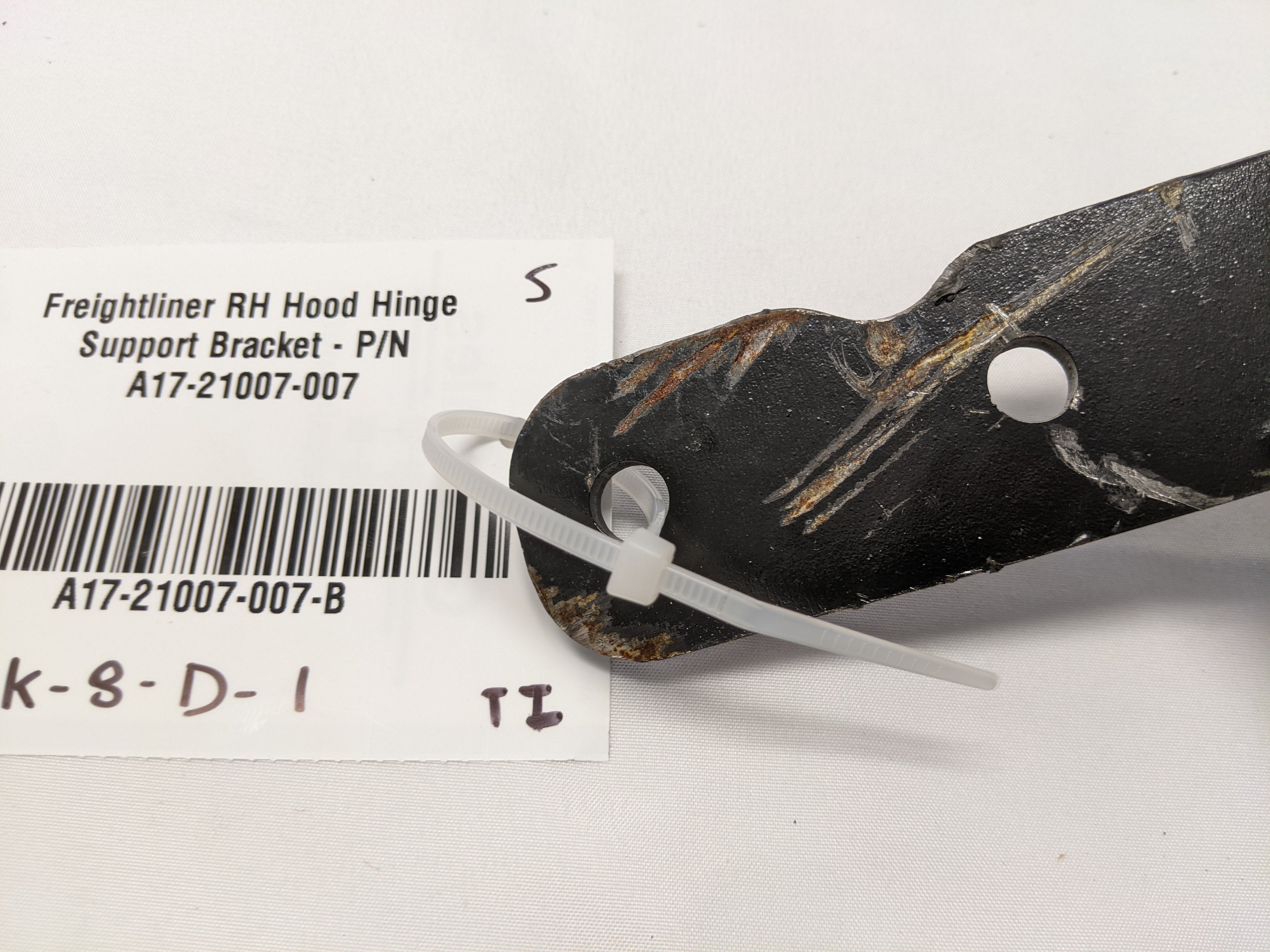 Freightliner RH 11" Hood Hinge Support Bracket - P/N A17-21007-007
