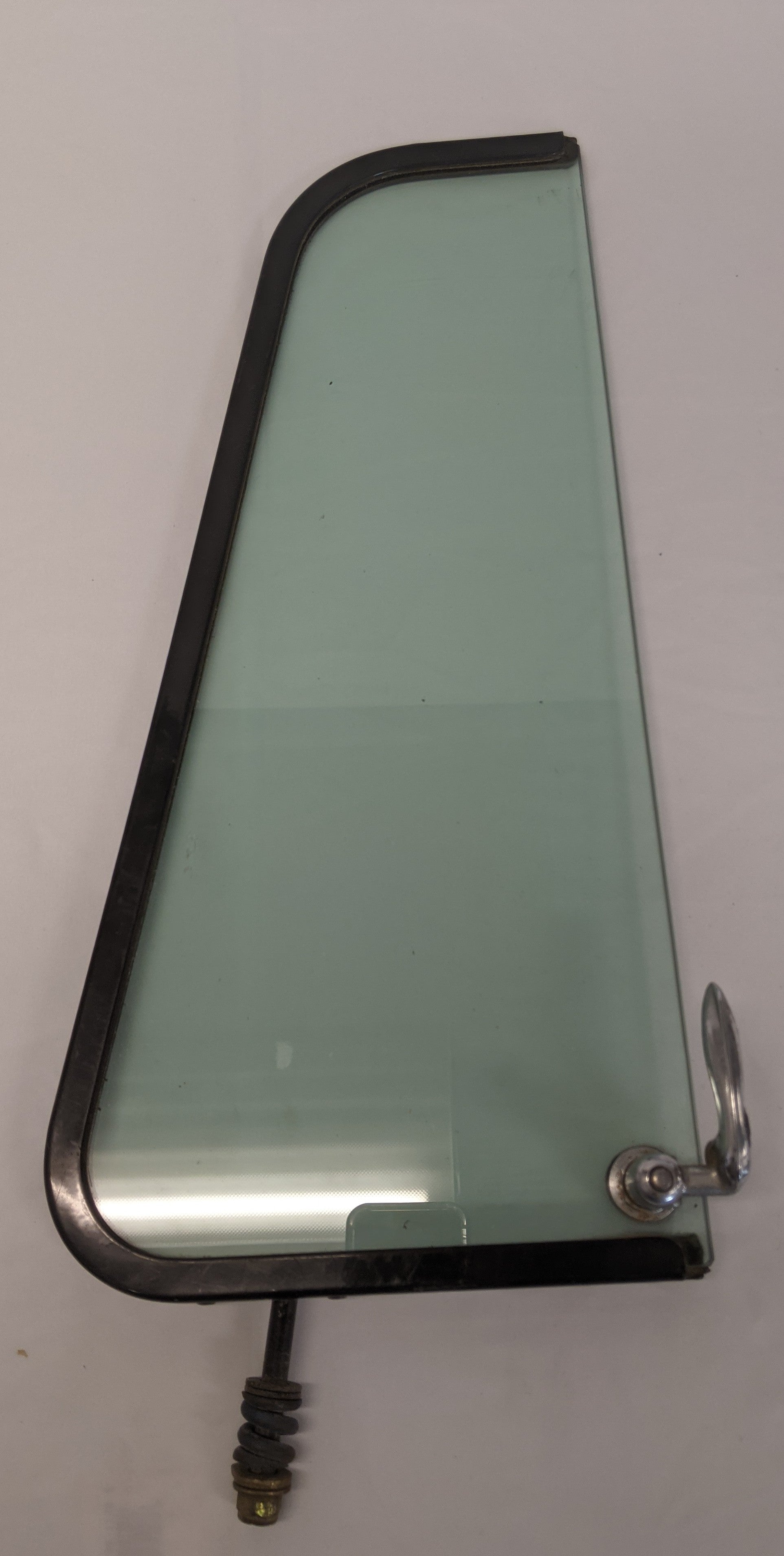 Used Freightliner FLD Classic RH Tinted Vent Window - A18-17428-003 (10115830808892)