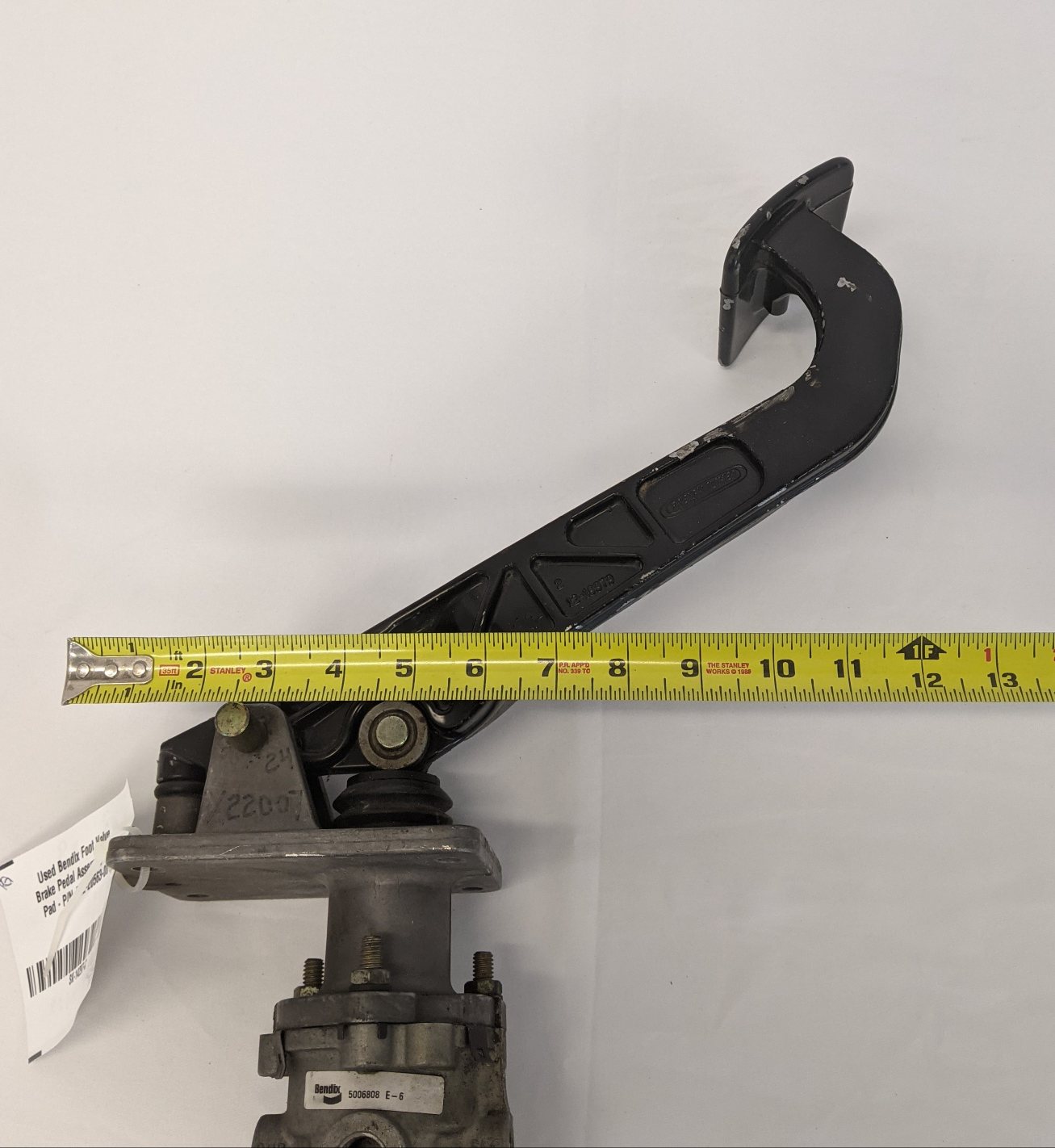 Used Bendix Foot Valve Brake Pedal Assembly w/o Pad - P/N A12-20563-001 (10114336915772)
