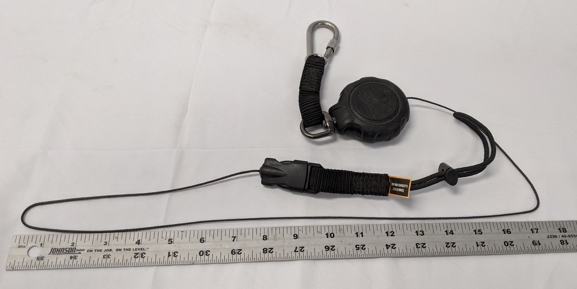 Ergodyne Squids 3001 Retractable Tool Lanyard 2 lbs - Carabiner 20-56" Reach