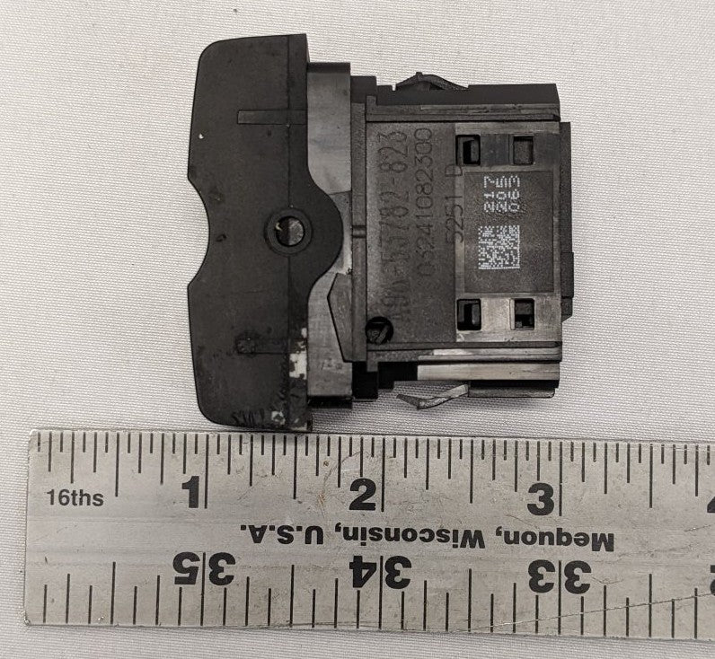 Freightliner Cascadia P3 Menu Back Rocker Switch A06-53782-823