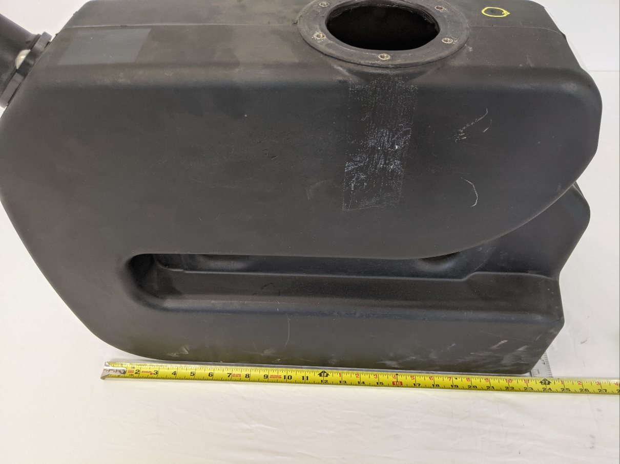 *No Vent* Freightliner 6 Gal DEF Tank - P/N  04-31371-000 (10169105383740)