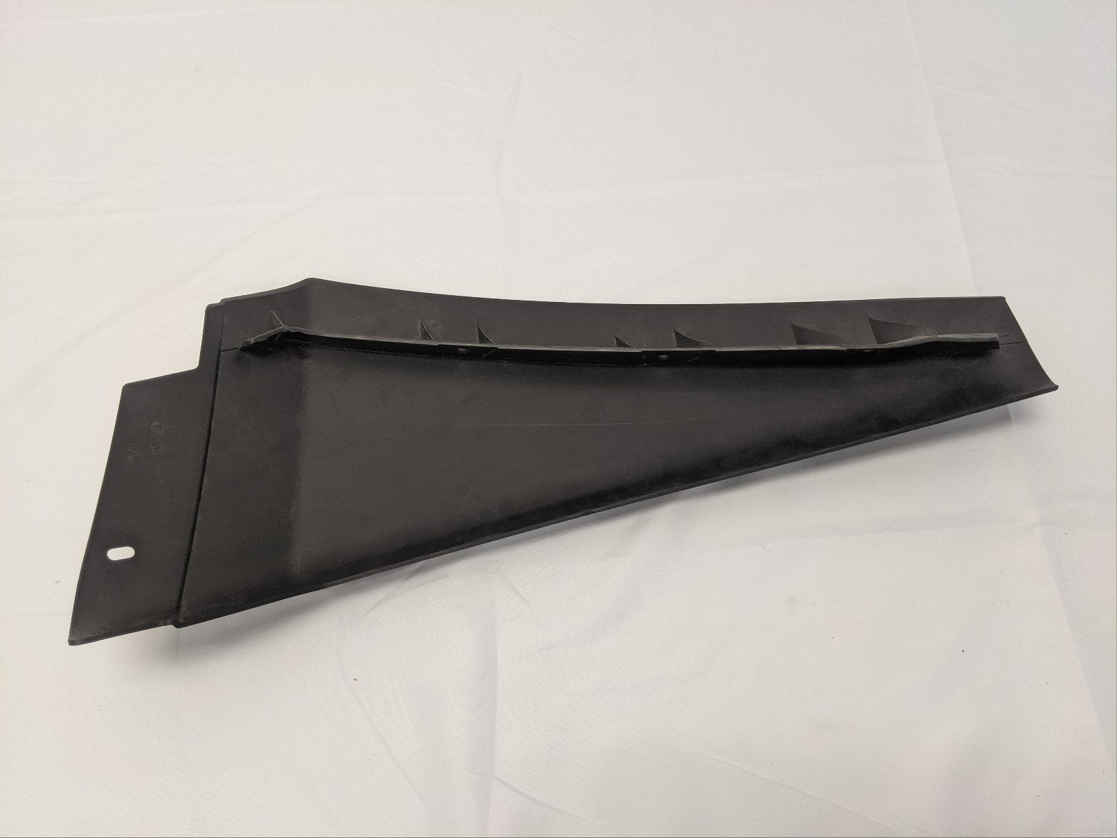 Freightliner RH Air Dam Outer Bumper Cover -P/N 21-28988-003