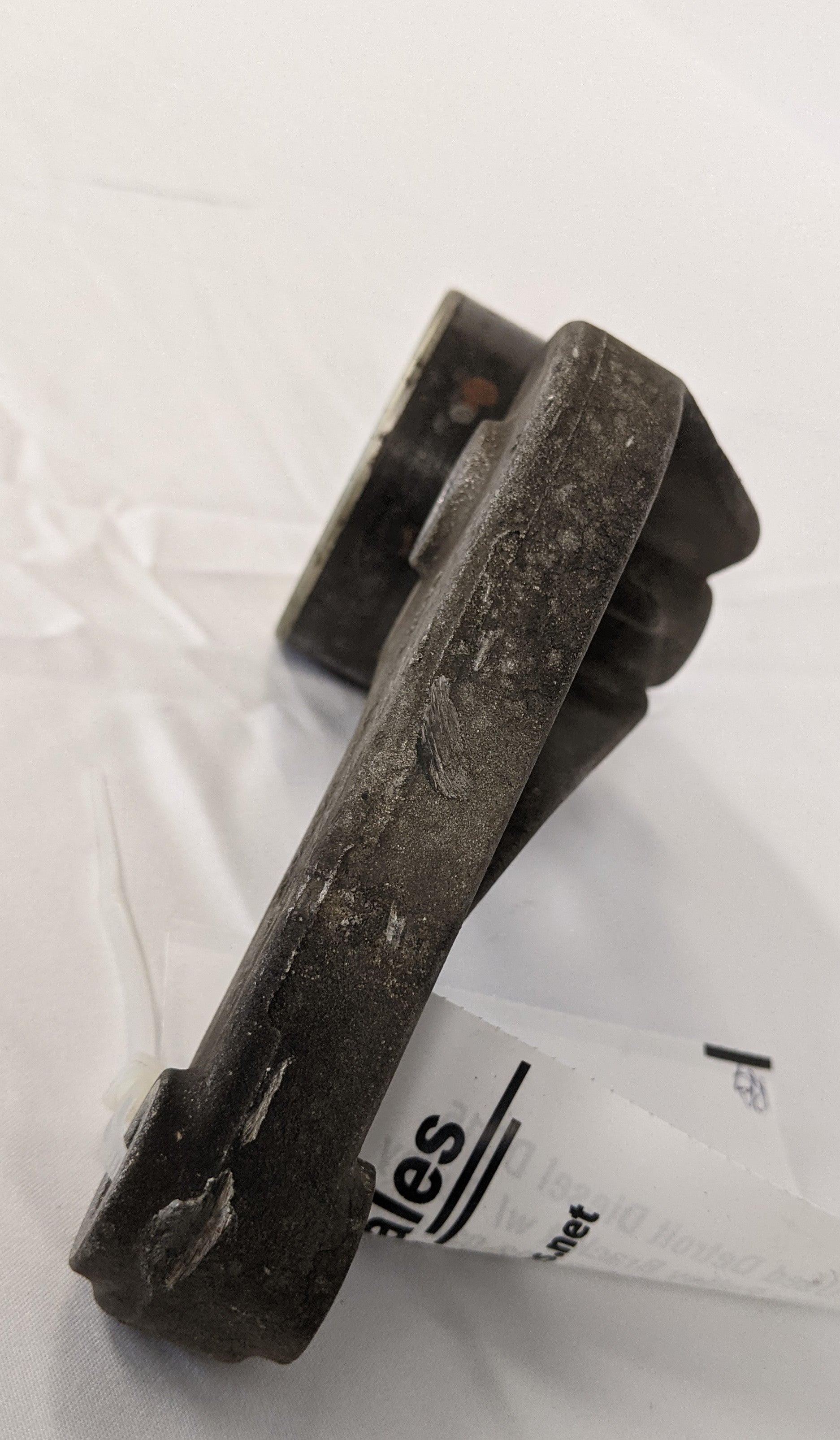 Used Detroit Diesel DD15 Idler Pulley Bracket w/ Pulley - P/N  A 472 202 0340 (10046445289788)