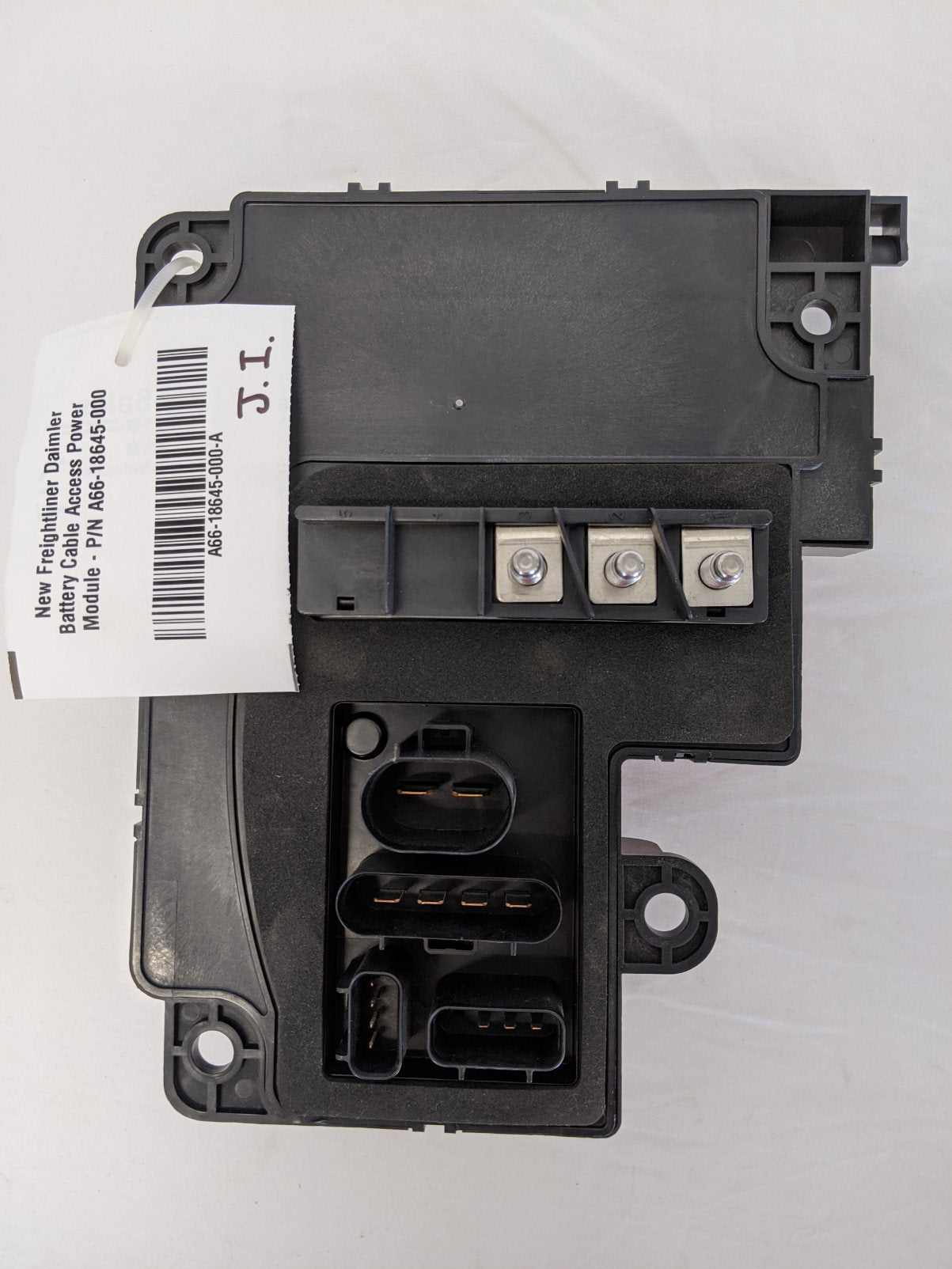 New Freightliner Daimler Battery Cable Access Power Module - P/N A66-18645-000 (10173261218108)