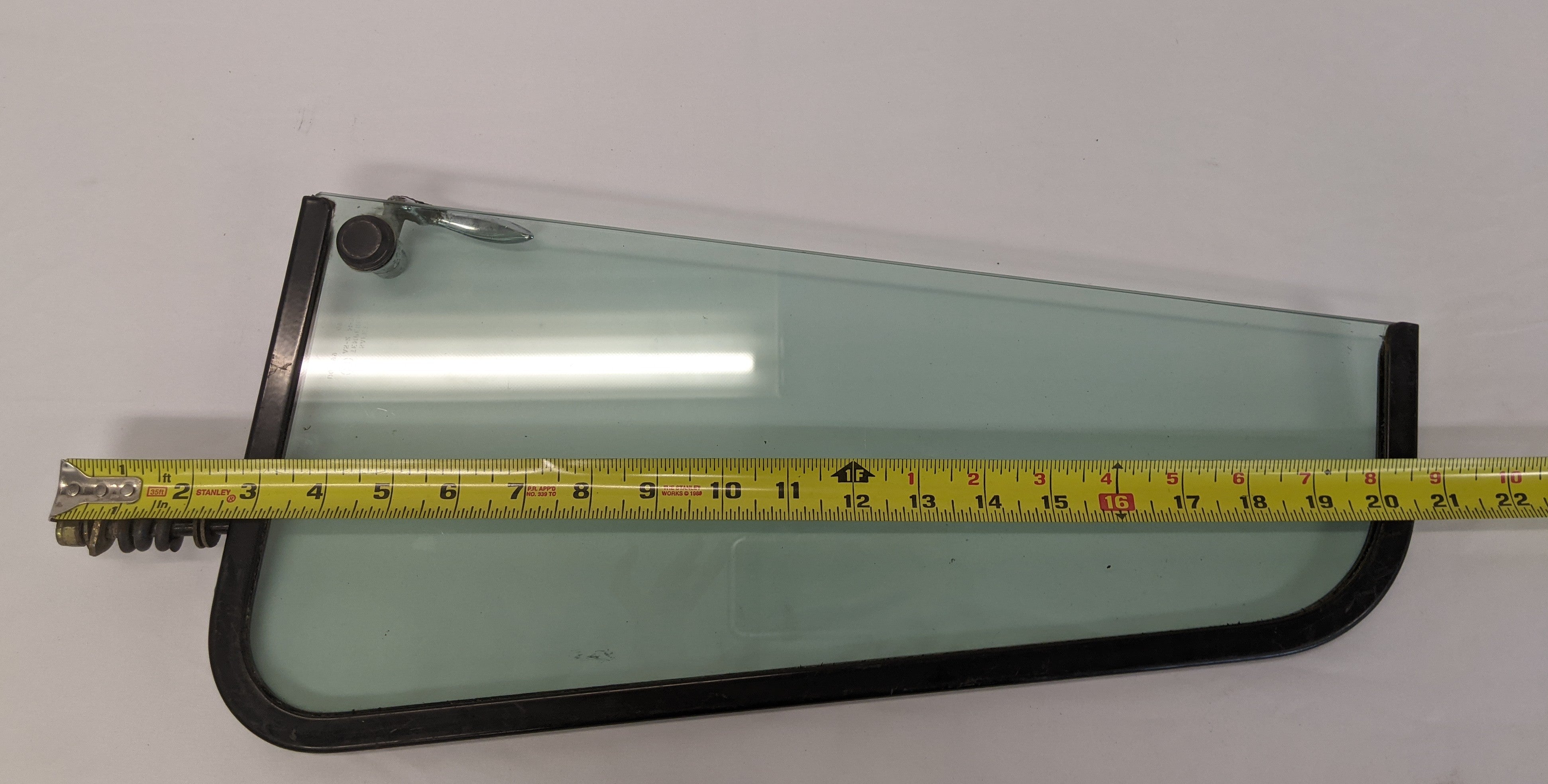 Used Freightliner FLD Classic RH Tinted Vent Window - A18-17428-003 (10115830808892)