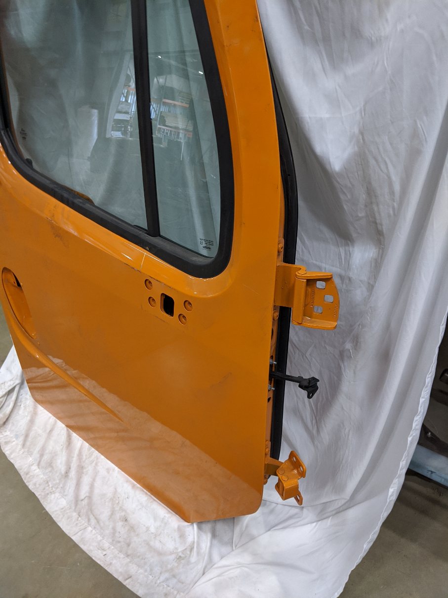 Freightliner M2 Plus RH Door w/ Window - P/N Z18-71221-032 (10091449123132)