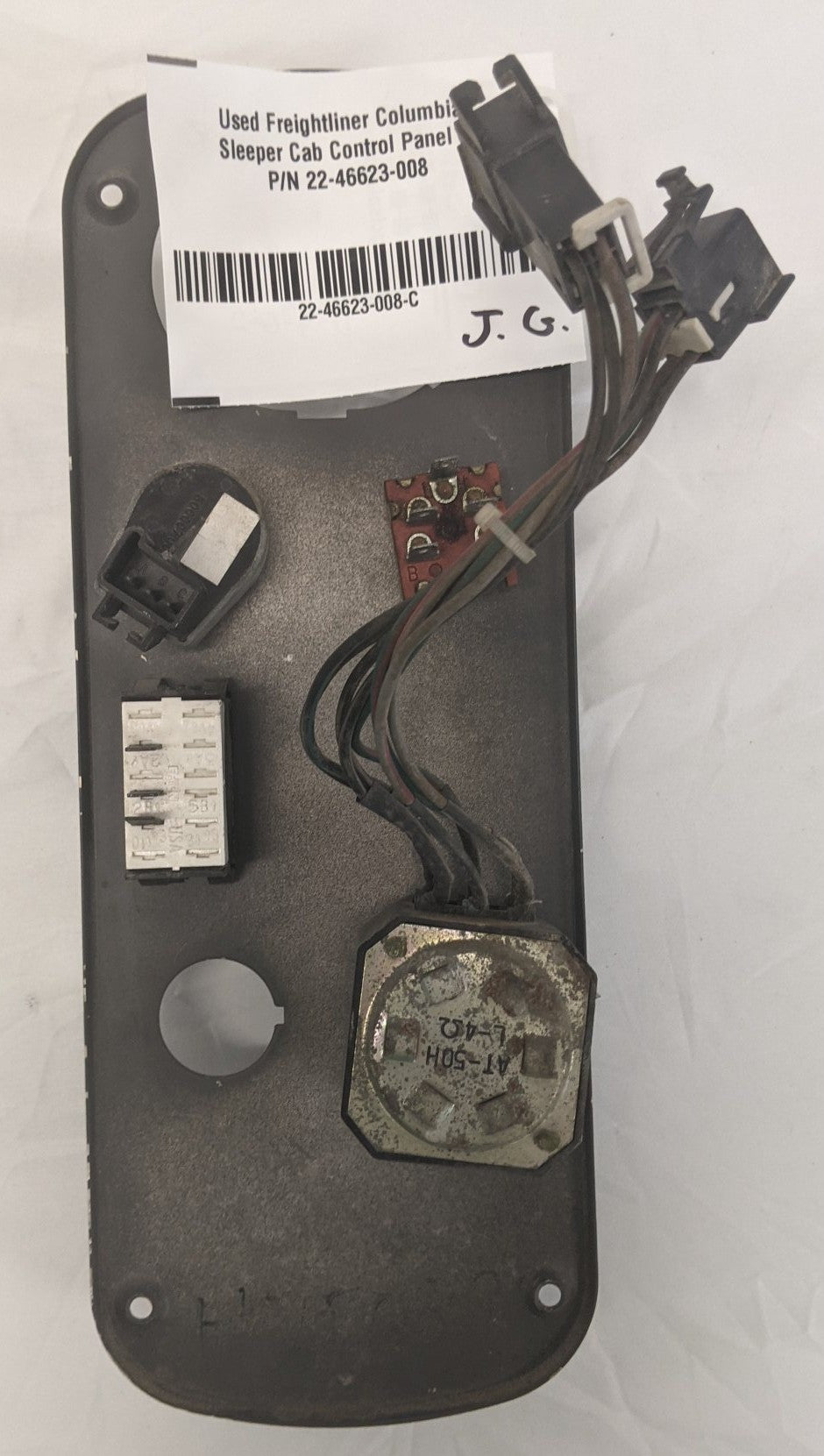 Used Freightliner Columbia Sleeper Cab Control Panel - P/N 22-46623-008