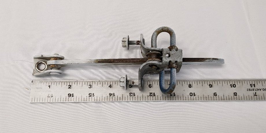 Cascadia P3 Cab Door Check Hinge A18-64914-000 | Damaged