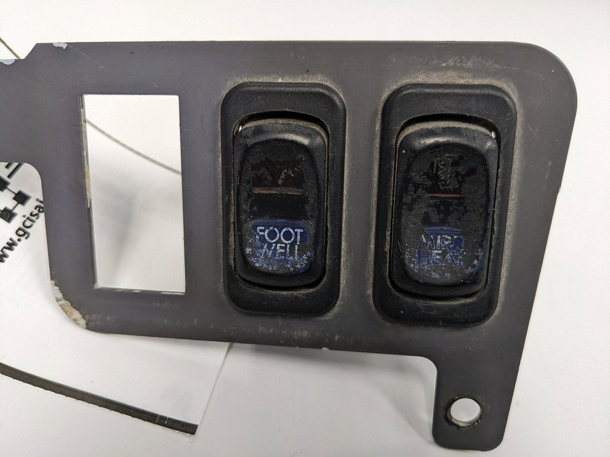 Used FTL Mirror Heat & Footwell Switches - P/Ns: A06-22523-002, A06-22523-005 (10122020585788)
