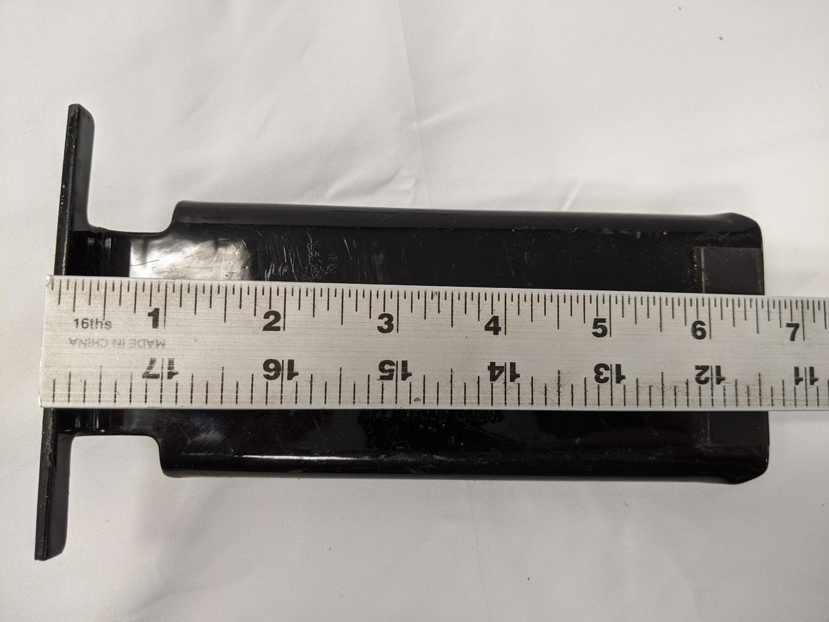 Freightliner Black Tread Deck Plate Bracket (A22-57932-002) - Used