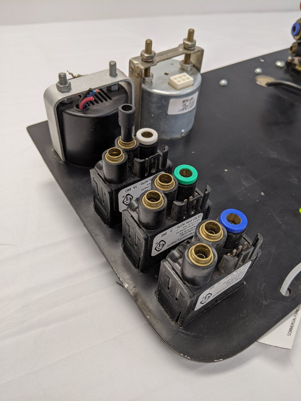 22-60660-000 - Freightliner Cascadia Auxiliary Instrument Panel (Used)