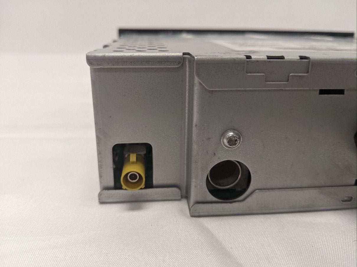 Delphi DEA540 AM/FM/WB Truck Radio | A22-74935-000