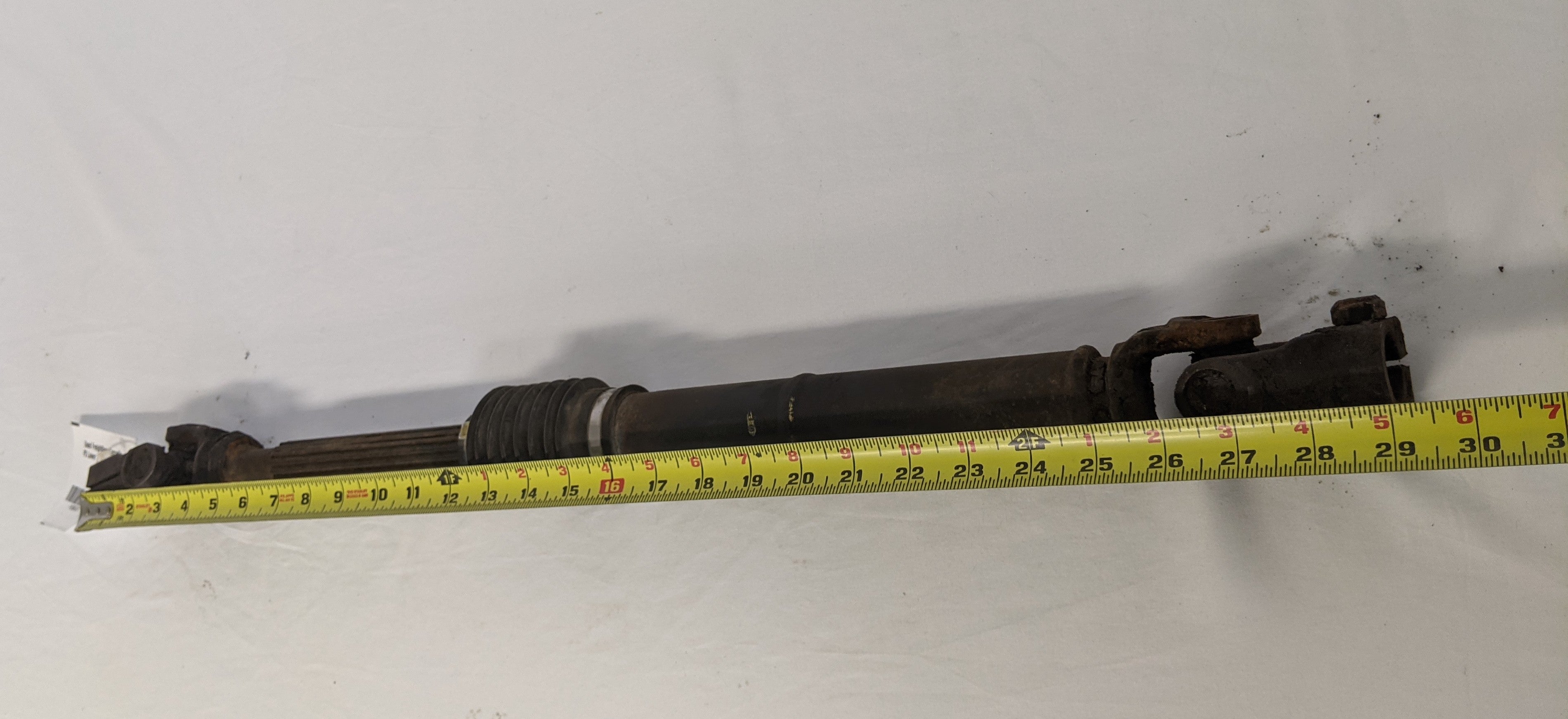 Used Freightliner Cascadia P3 Lower Steering Gear Slip Shaft - P/N 14-18646-001 (4758175514710)