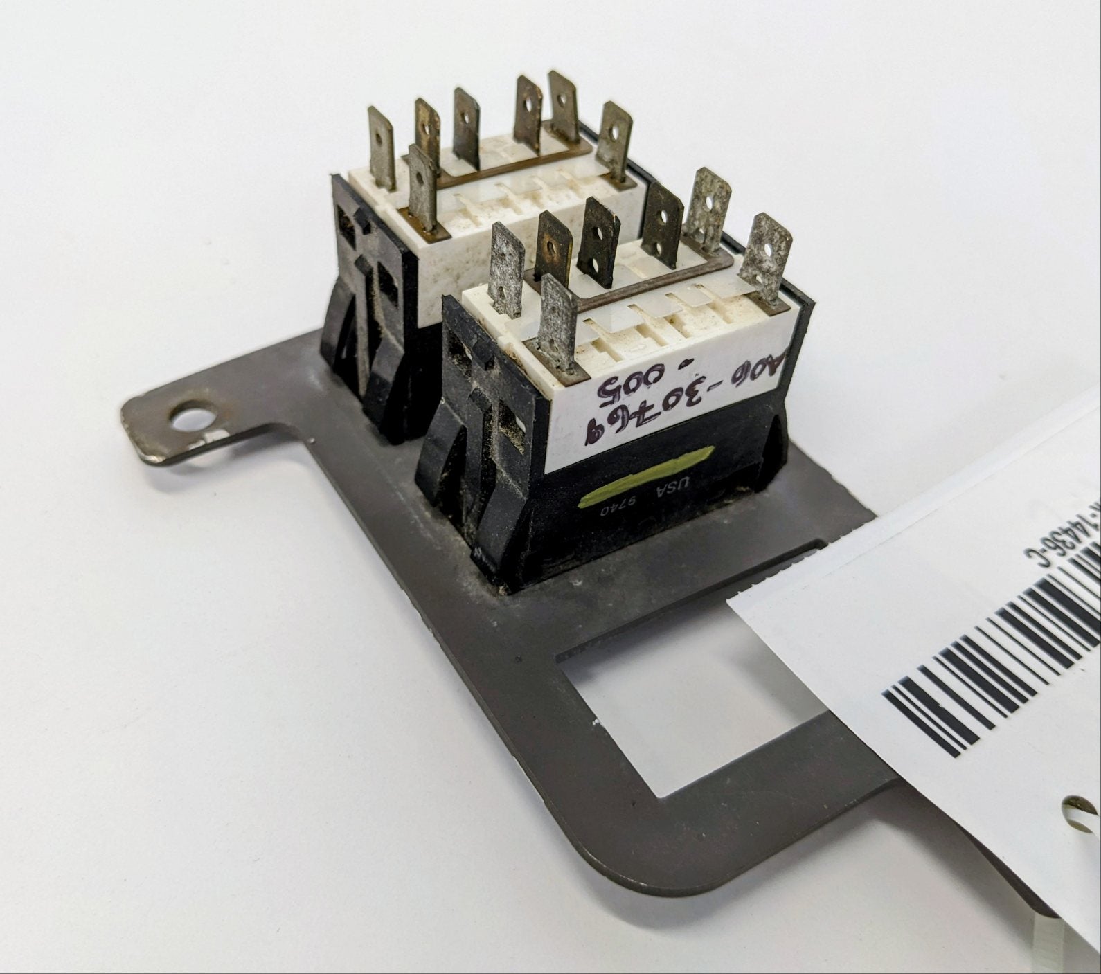 Used FTL Mirror Heat & Footwell Switches - P/Ns: A06-30769-002, A06-30769-005 (10171395539260)