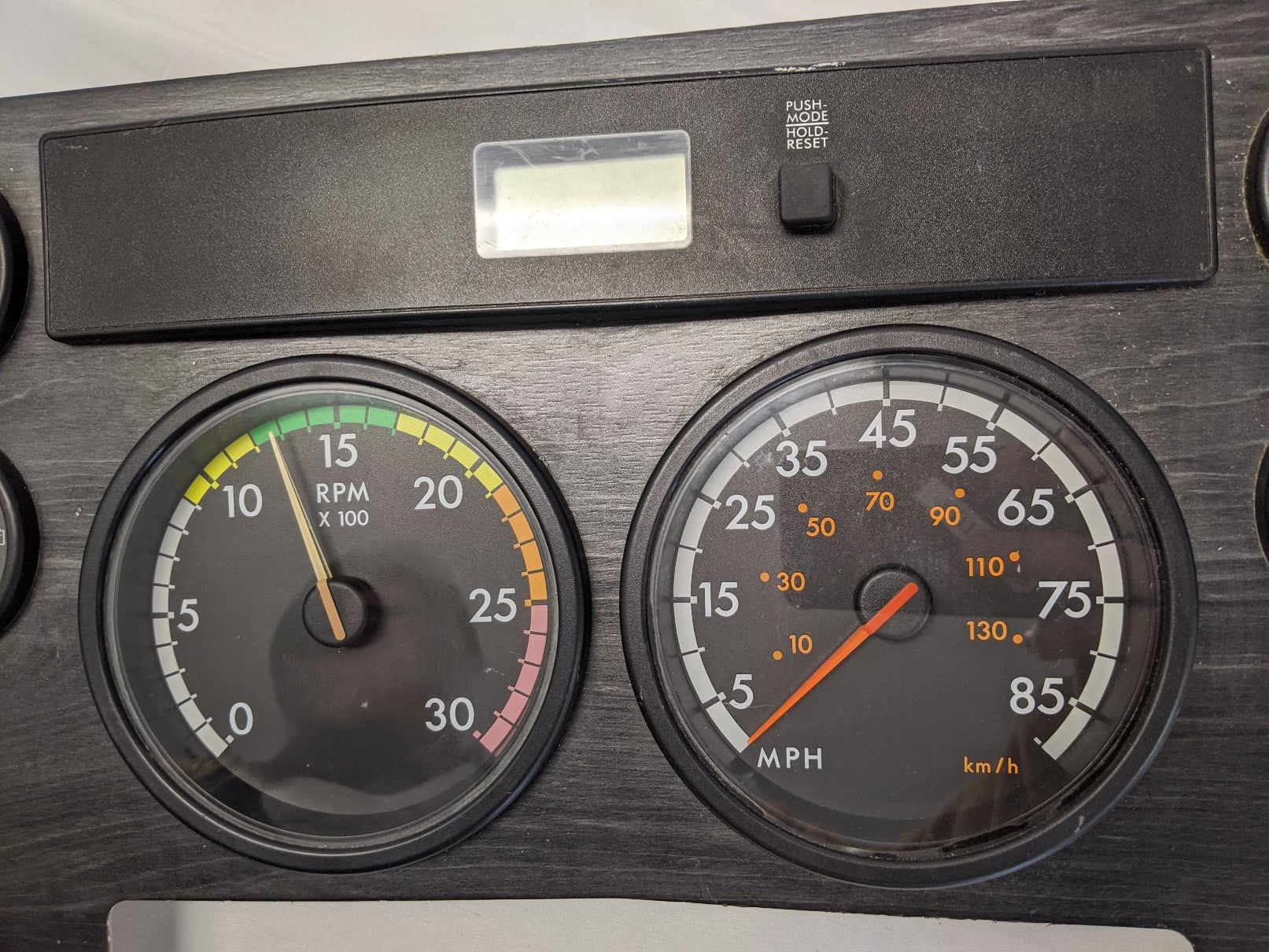 Used Freightliner Columbia Dash Instrument Cluster Panel - P/N A22-59448-001
