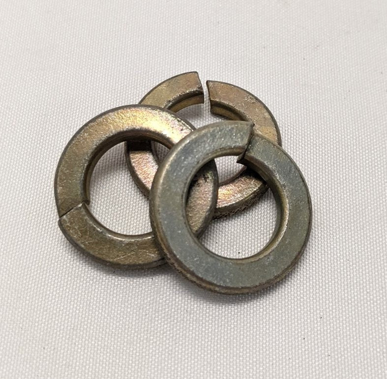 300 Yellow Zinc Steel Split Lock Washers 1/2"