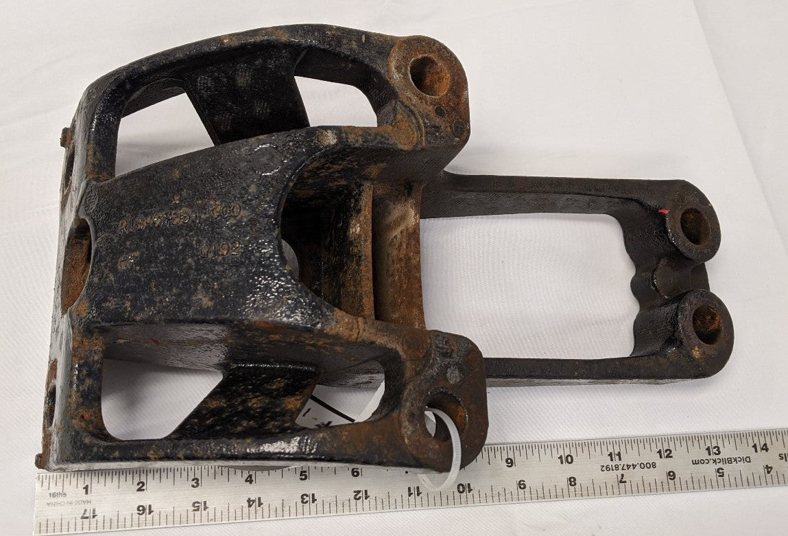 Used FTL Cascadia P4 Front Cab Support Mounting Bracket - P/N R18-67961-000