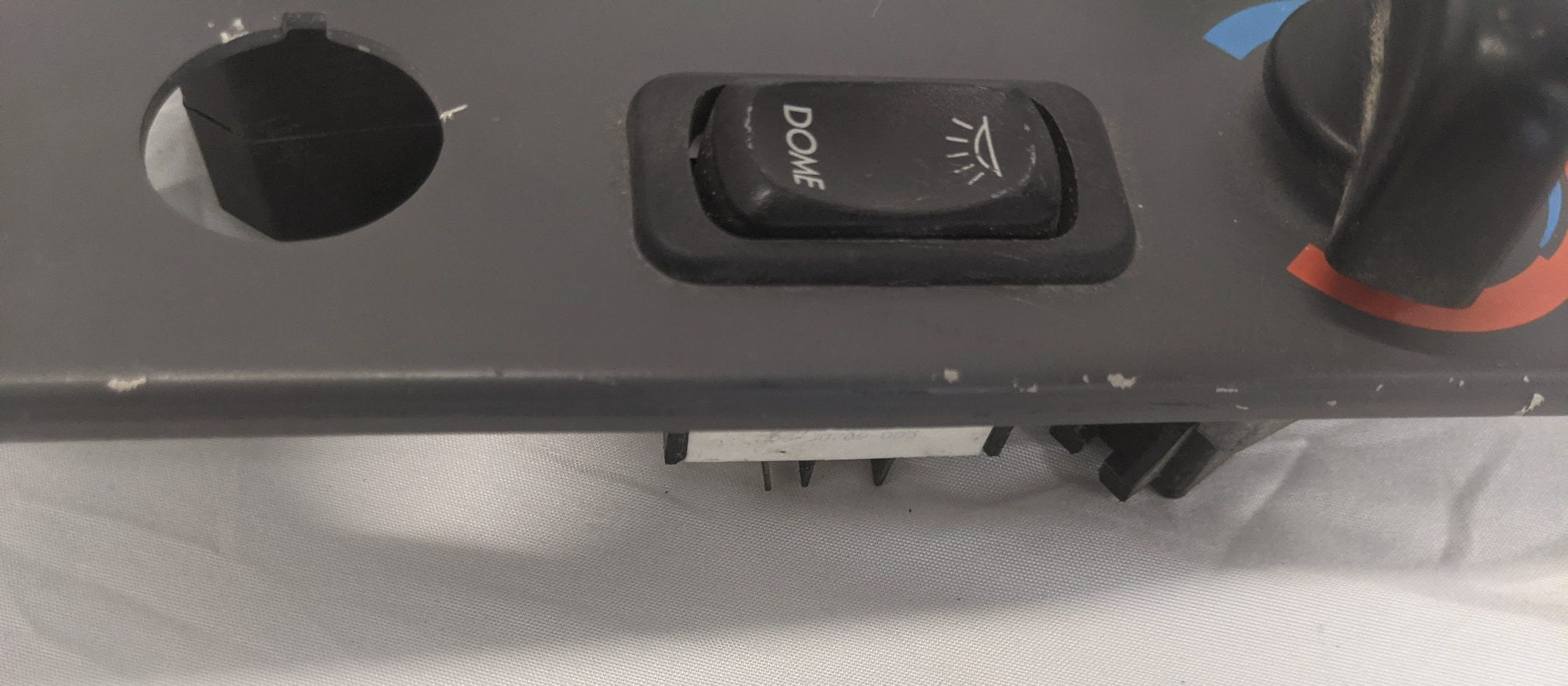 Used Freightliner Columbia Sleeper Cab Control Panel - P/N 22-46623-008