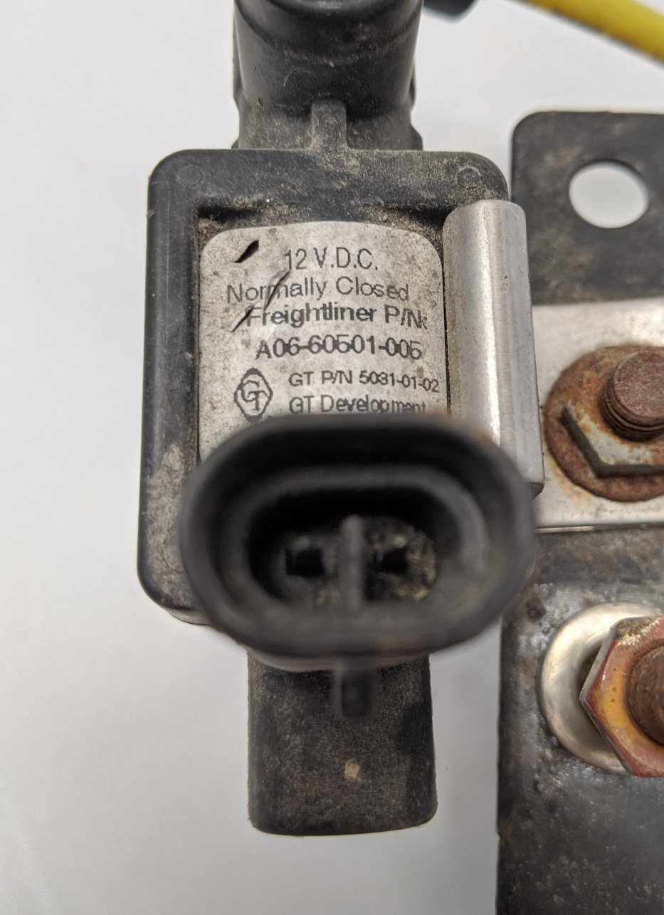 Used Freightliner Powernet Distribution Bracket w/ Solenoid - P/N A06-76095-000