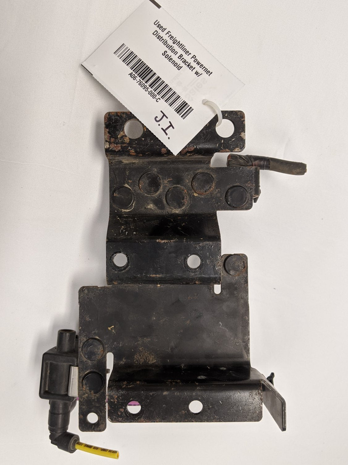 Used Freightliner Powernet Distribution Bracket w/ Solenoid - P/N A06-76095-000