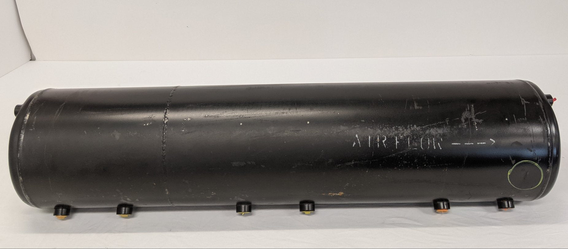 *Dented* Western Star Dual Reservoir Air Tank - P/N 71101-3407 (10115977543996)