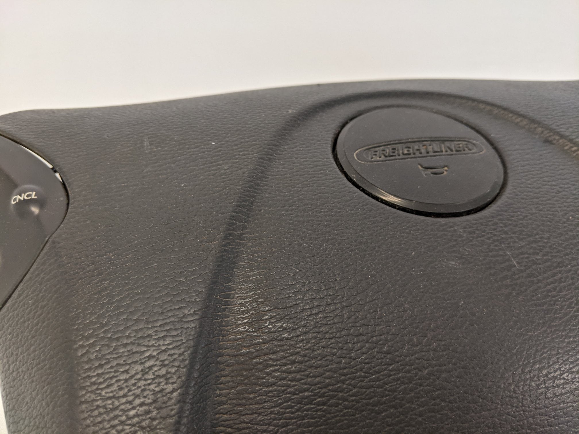 Used Freightliner Cascadia P3 Steering Wheel Center Cover - P/N A14-15886-000 (10097375150396)