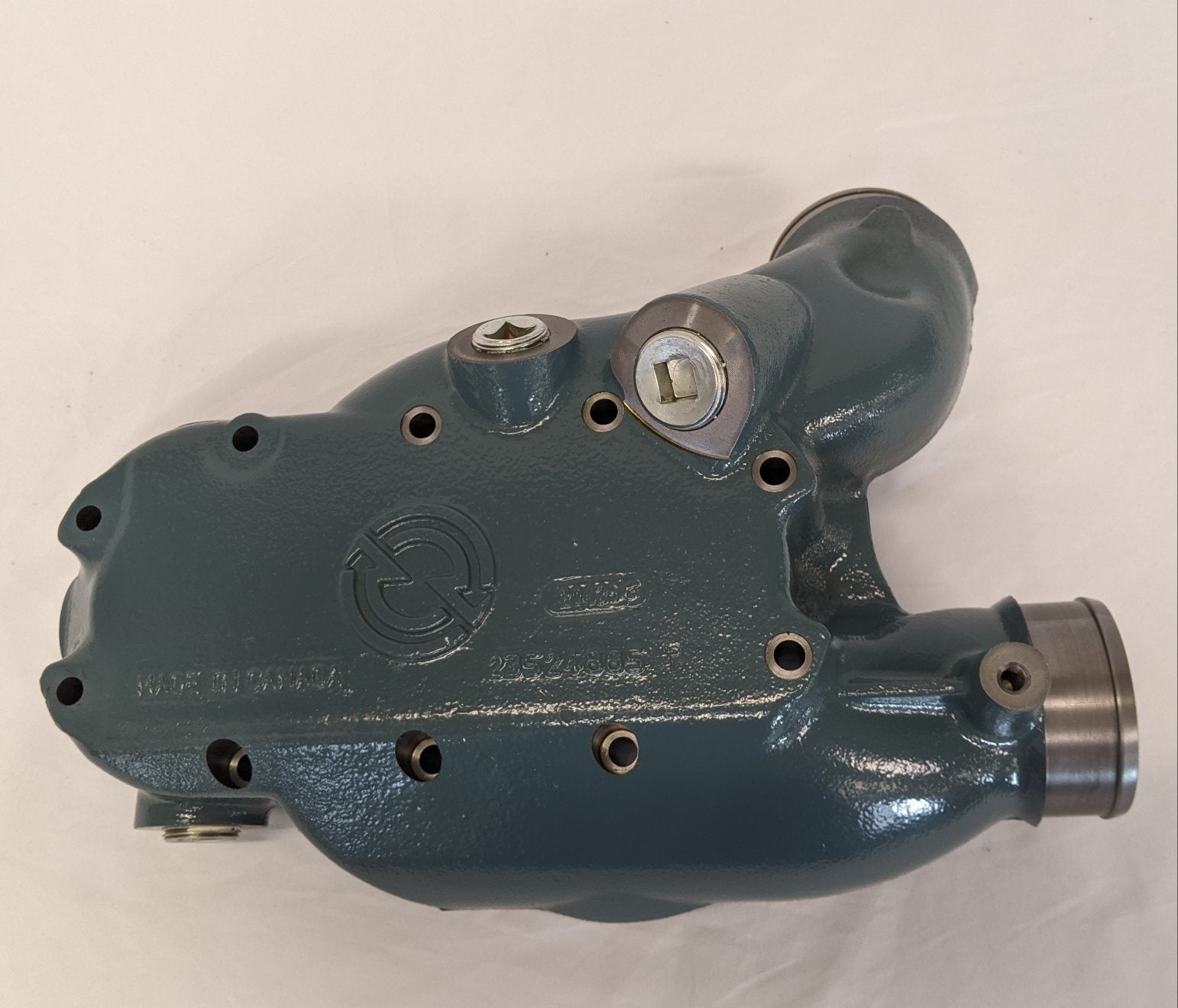 New Detroit Diesel Oil Cooler Housing Assembly - P/N 23526054 (10145861402940)