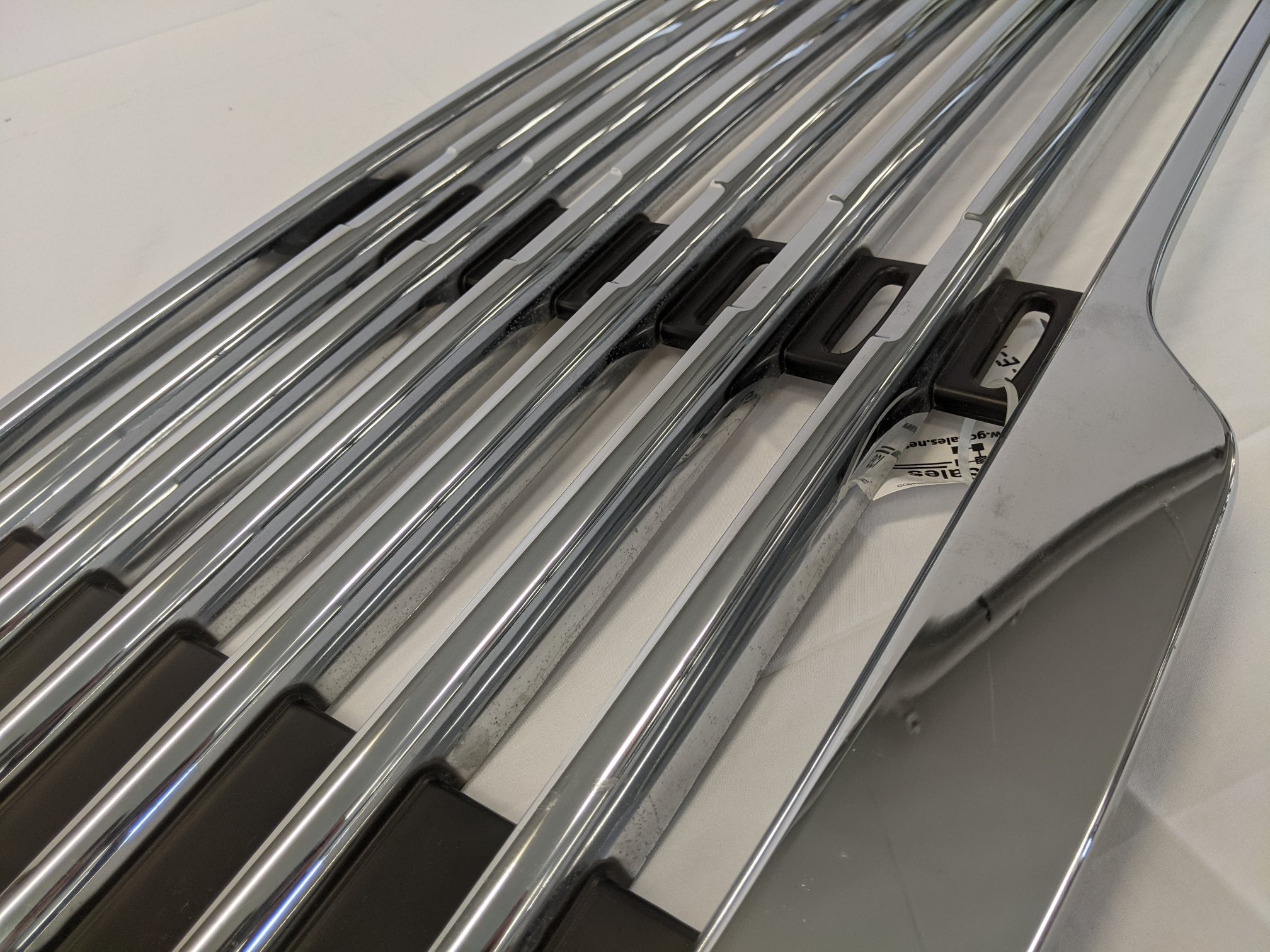 Damaged Freightliner OEM  M2 106 / 112 Chrome Plated Grille - P/N  17-14787-001 (6558257578070)