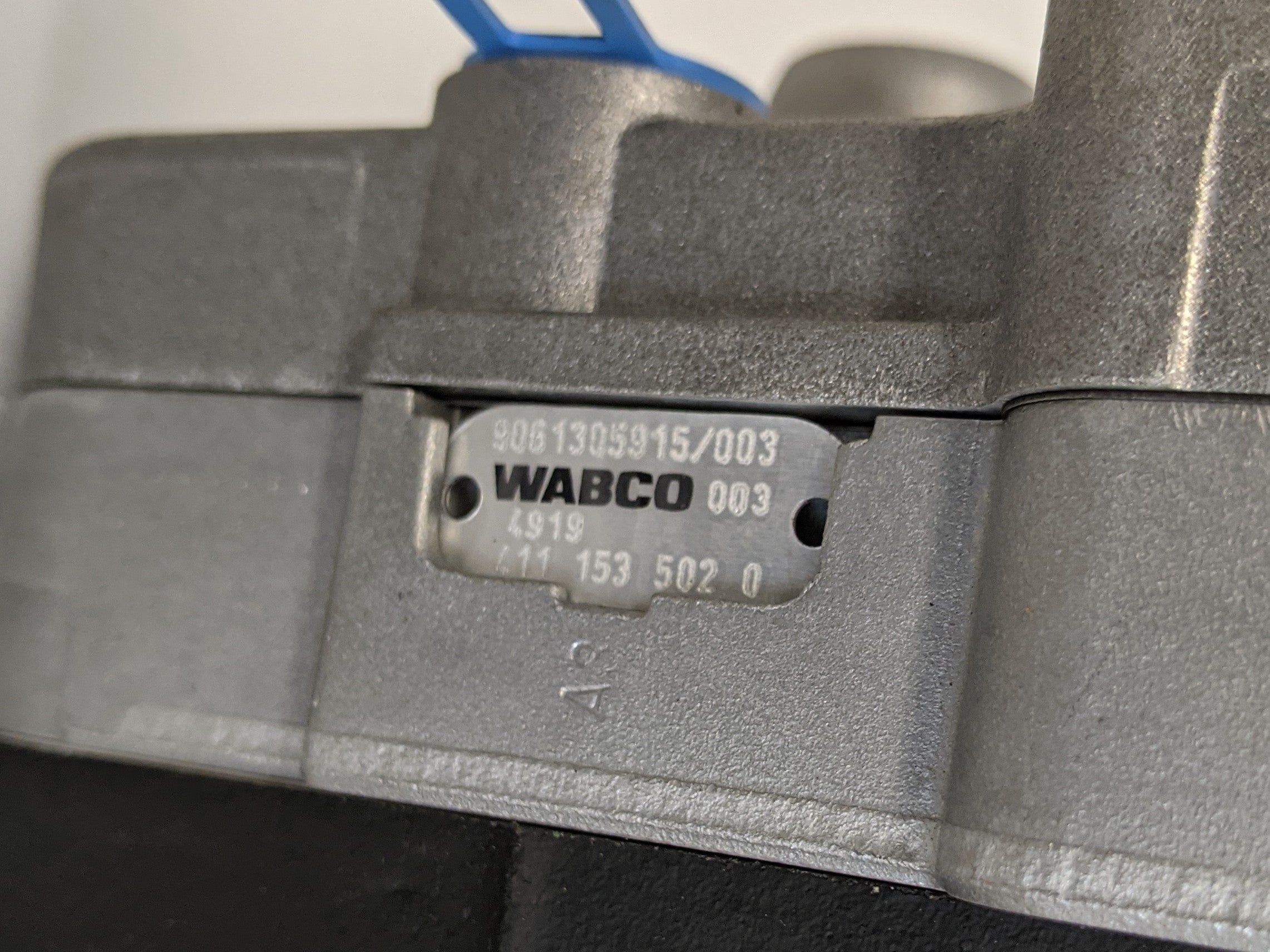 New Wabco 0M904 EURO 4/5 1 Cylinder Air Brakes Compressor - P/N DDEEA9061305915 (9945151537468)