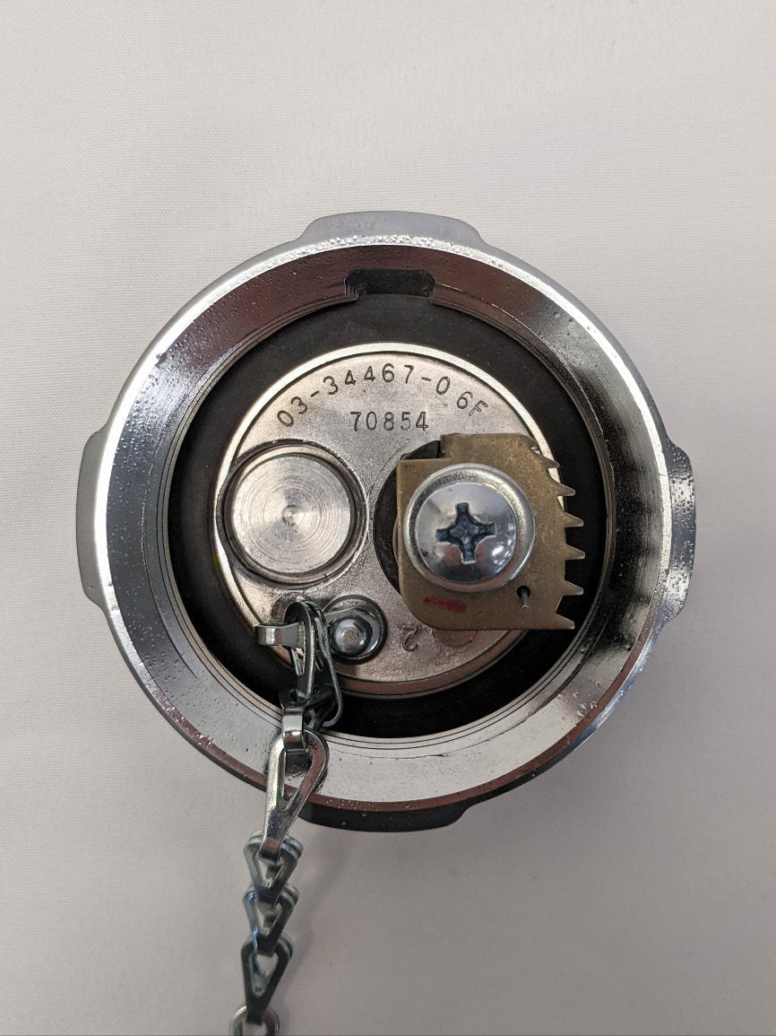 Freightliner Locking Fuel Tank Cap Chrome 03-34467-006